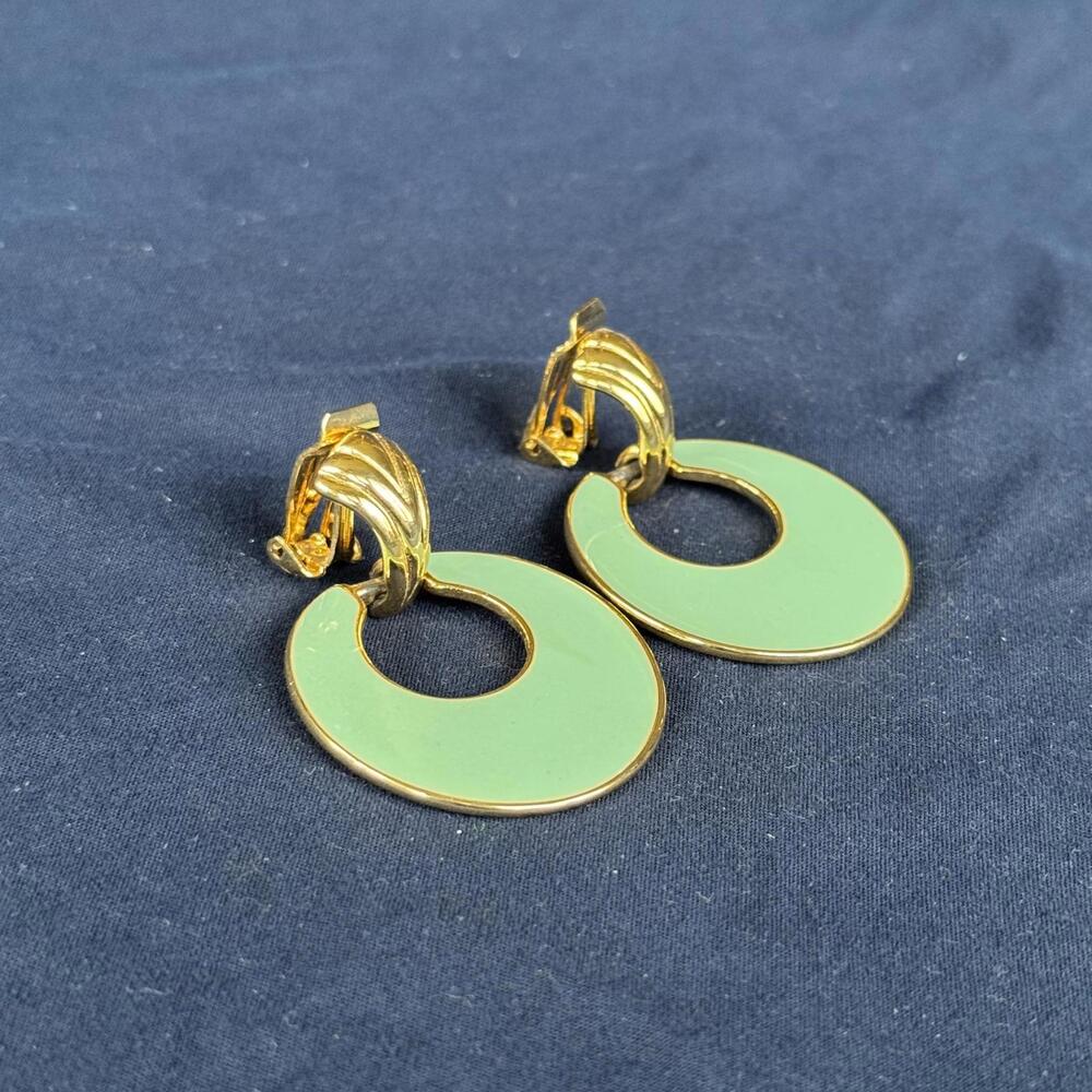 Vintage Classic Teal Enamel Door Knocker Clip Earrings w/Gold Ribbed‎ Tops - Picture 2 of 5